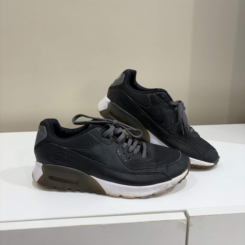 Nike Air Max 90 Ultra Essential Black Sneakers Size 8